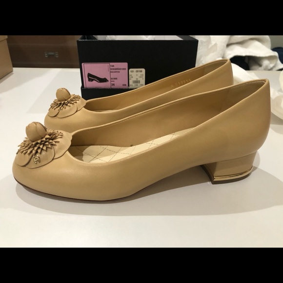 Chanel Beige Camellia Pump 30mm - Picture 3 of 6